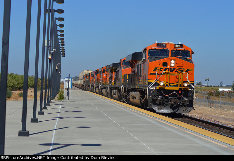 BNSF 8052